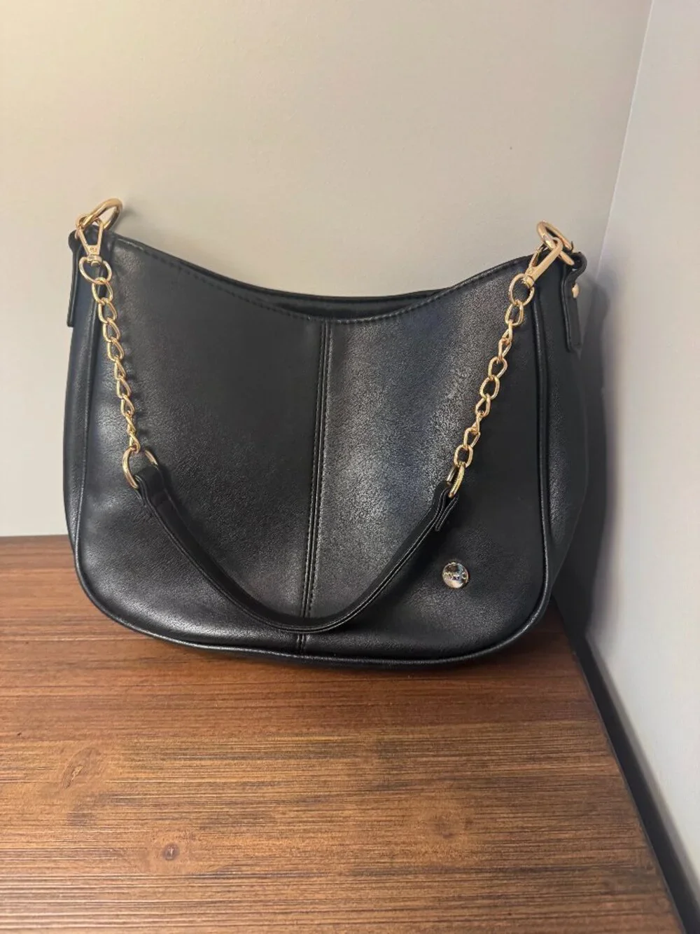 Modern+Chic Marissa Saddle Crossbody Bag Black Vegan Leather